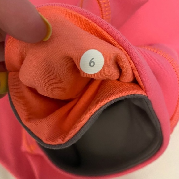 PRICE FIRM!! Lululemon hot coral cropped pants - Picture 5 of 7